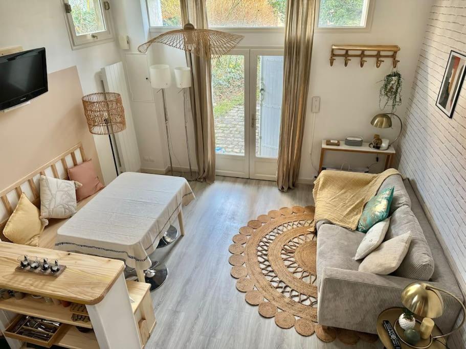 Cosy Maisonette Версаль Экстерьер фото